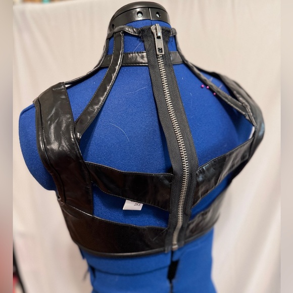 Rude Awakening top - Picture 2 of 6